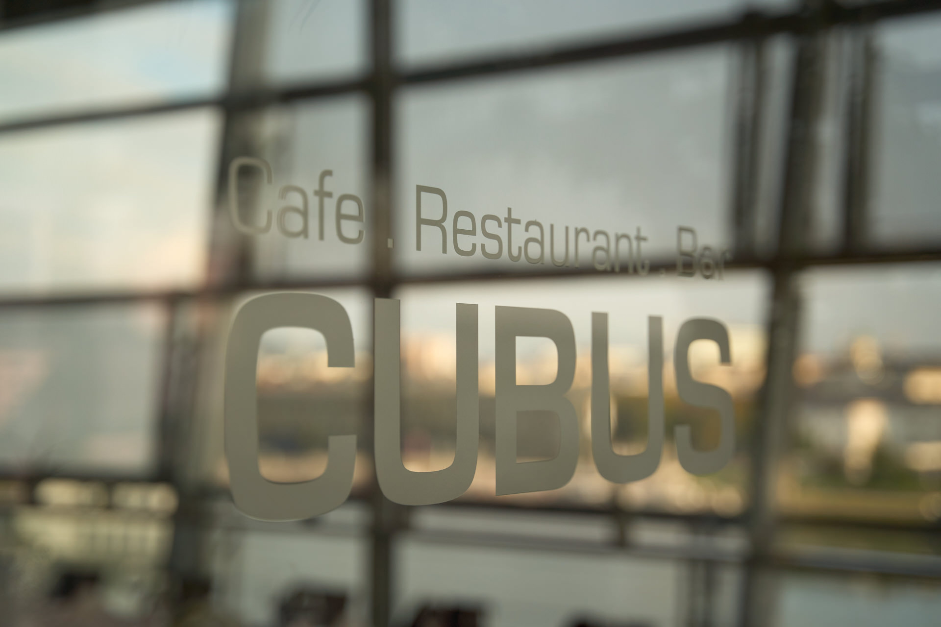 Eventfotograf Corporate Event Flusskreuzfahrt Austria Interieuraufnahmen Linz Restaurant Cubus