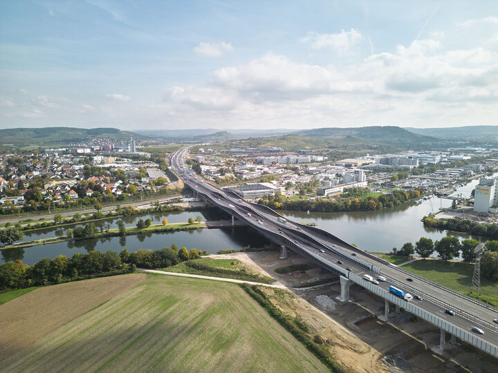 Drohnenfotografie Luftaufnahmen Neckartalübergang Neckartalbrücke Autobahn A6 Heilbronn via6west
